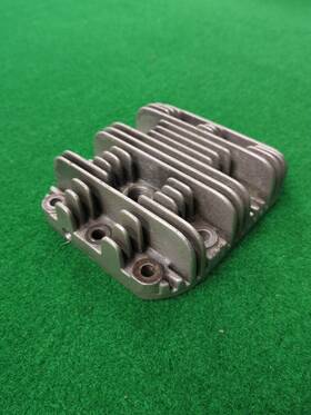 809354 Cushman 38-539 1949-65 Husky 8hp Cylinder Head