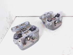 16661-86 Harley Davidson Sportster 883 Front Rear Engine Motor Cylinder Heads With Valves