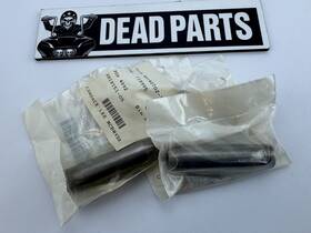 Harley-davidson 18151-05 Nos Oem Exhaust Valve Guide Pair