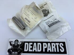 Harley-davidson 18152-05 Nos Nip Oem Intake Valve Guide Pair