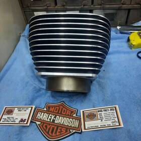 Ft-102 Harley Davidson Genuine Milwaukee 8 Eight Cylinder Jug