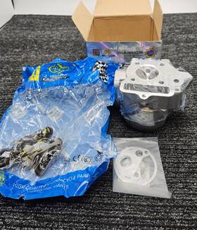 Heng Yu Jh-70 Cylinder Head For Motorcycle Model Diecast