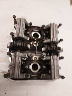 12020-ml7-690 Honda Interceptor Vfr700f Vfr750f Rear Cylinder Head And Camshafts Fits 1986-1987