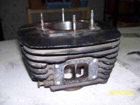 12100-357-020 Honda Cr250m Cylinder Measures Approx. 70mm No Broken Fins