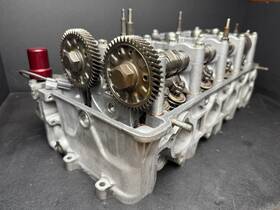 12100-pzx-810 Honda 06-09 S2000 Cylinder Head F22c Ap2 Oem Camshaft Gears Rocker Assembly