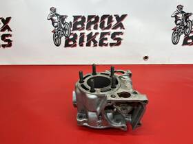 12120-kz4-890 Honda 1993 Cr125r Cr125 Cr 125 Cylinder Jug 93 94 95