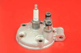 12200-kz4-700 Honda 1990 - 1991 Cr125 Cr125r Cylinder Head Cover Top End Cap Dome