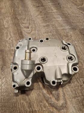 12320-mk7-673 Honda 1986 Shadow Vt700c Front Cylinder Head Cover Rocker Box