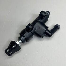 43510-mcv-016 Honda Master Cylinder Sub-assy Rr. Genuine Oem For Bikes