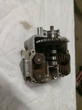 218-01 Husaberg Fe Fx Fc 501 600 Cylinder Head Valves Springs 200 Good 2000 Only