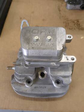 Am135296 John Deere Oem Cylinder Head