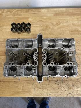 11002-1038 Kawasaki Kz650 Cylinder Head With Lifters And Cam Journals 1979