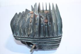11005-1025 Kawasaki 1976-1979 Kd175 Oem Cylinder And Head Cover