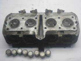 11100-45820 Suzuki 1979 Gs750ec Gs 750 Ec Engine Combustion Cylinder Head With Valve Caps