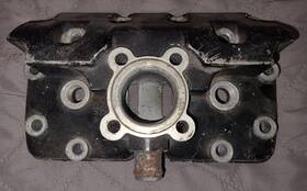 Suzuki 11110-21a04 1986 1987 86 87 Rg500 Gamma Oem Rear Cylinder Head Cover Engine Top