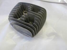 11111-10000 Suzuki Nos Oem T200 Tc200 Right Cylinder Head 1968 1969