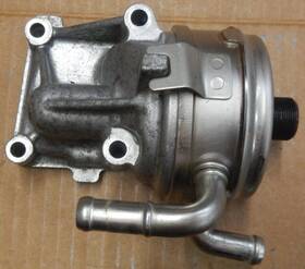 16515-34e00 Suzuki Suzuzki Gsxr600 Srad 1997-2000 Oem Oil Cooler And Filter Housing