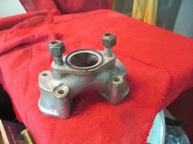 050925 Triumph 68-224 Bsa 650 Intake Manifold Single Carb Thunderbolt A65t