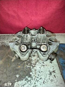 T100r Triumph E9507 Daytona 500 Cylinder Head Dual Carburetor