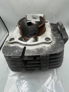 1w2-11311-00-00 Yamaha Genuine Oem 77-78 It175 Cylinder Jug 66.5mm New Bore