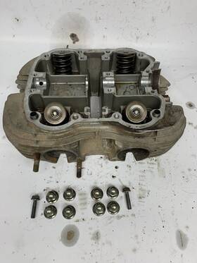 2a2-11101-00-00 Yamaha 1977 Xs400 Cylinder Head Oem
