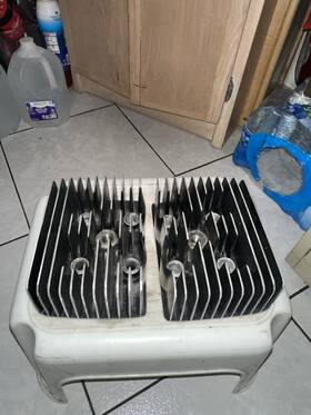 Yamaha 326754711586 Rd400 Cylinder Heads Left And Right Head Top End