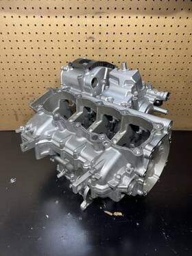 45646-7857 Yamaha 2015-2023 Yzf R1 Engine Cases Motor Block Nice Used Condition