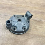 2001 99-01 Yamaha 2-STROKE / Oem Cylinder Head. Fixed Price $60.00.