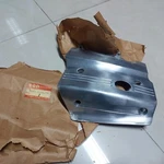 Suzuki GT380-GT380L-GT380M Cover Cylinder Head Left Genuine Nos JAPAN11172-33101. Fixed Price $69.99.