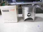 Nos Yamaha Oem Std Piston 1977-1978 DT250 1M1-11631-01-96. Fixed Price $189.98.