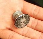 Rear Seat Skull Bolt Screw For Harley Davidson Sportster, Roadking, Dyna, Fatboy. Fixed Price $24.90.