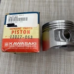 Nos Kawasaki Oem Piston 0.040 1974-1975 KZ400 13027-063. Fixed Price $47.00.