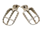 19 Yamaha YZ250F Left & Right Foot Rest Pegs. Fixed Price $69.99.